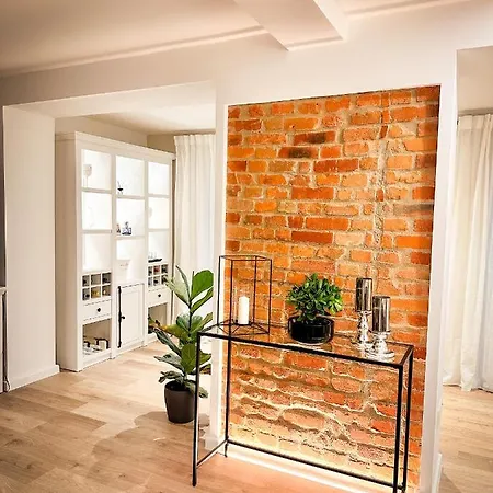 Schoenes Modernes Einfamilienhaus Fuer 1 Bis 6 Personen *